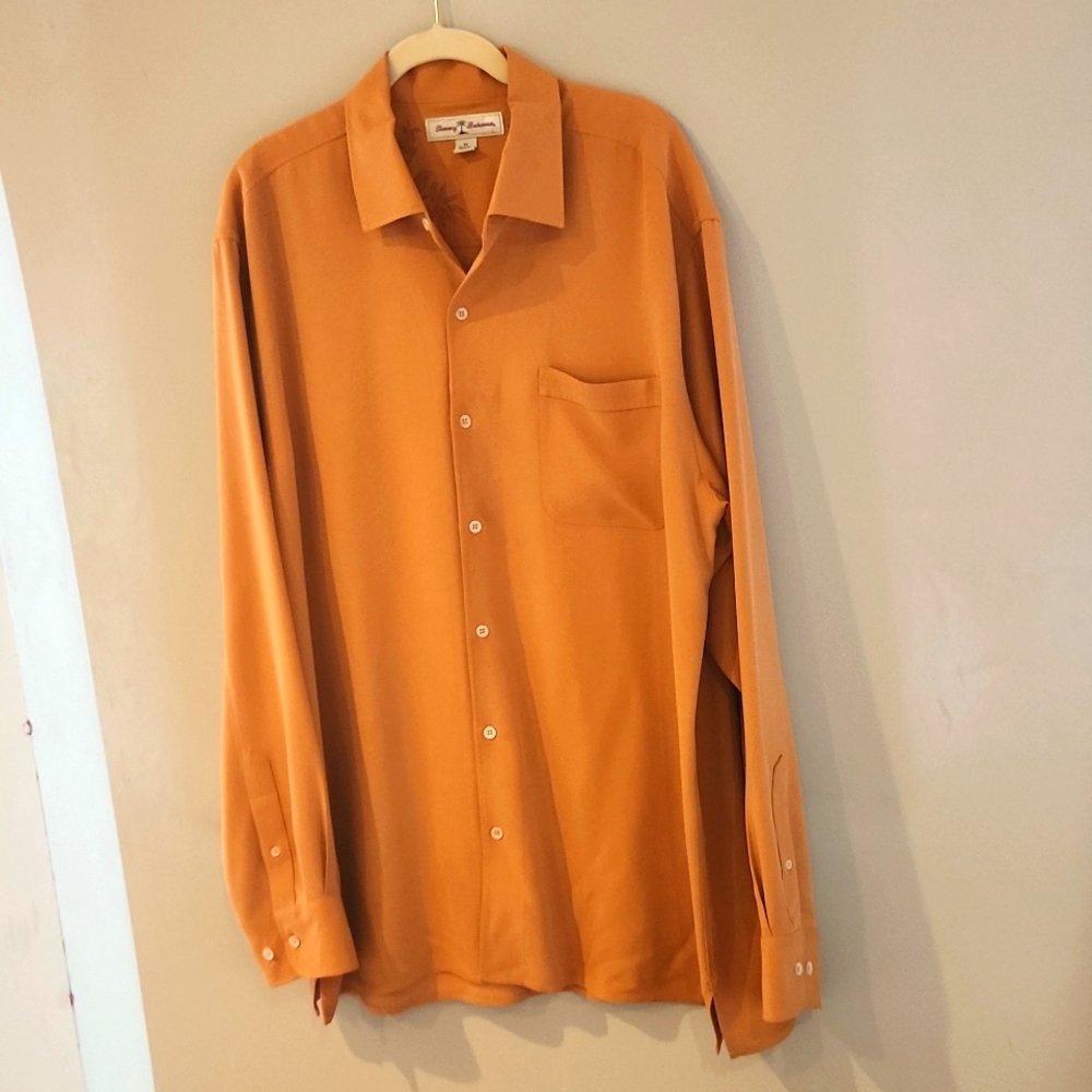 Tommy Bahama Men shirt